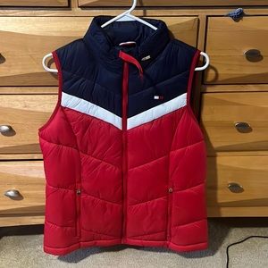 Tommy Hilfiger vest it’s a size medium